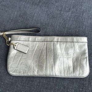 ⭐️2 for $12⭐️ Coach Wristlet